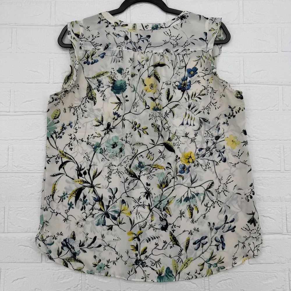 LOFT lightweight sleeveless
